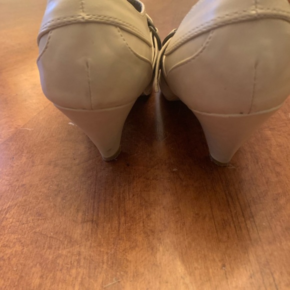 SALE $15 or 3 for $40 Pink Duchess peep toe vintage style shoes size 9 - Picture 2 of 4